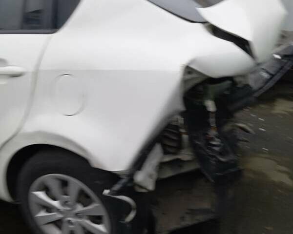 Белый Киа Рио, объемом двигателя 1.4 л и пробегом 85 тыс. км за 3000 $, фото 13 на Automoto.ua