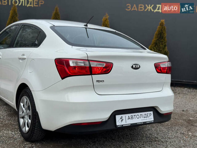 Белый Киа Рио, объемом двигателя 1.4 л и пробегом 40 тыс. км за 11900 $, фото 9 на Automoto.ua