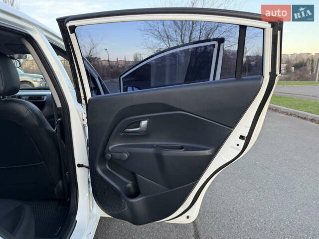 Білий Кіа Ріо, об'ємом двигуна 1.4 л та пробігом 132 тис. км за 9300 $, фото 27 на Automoto.ua