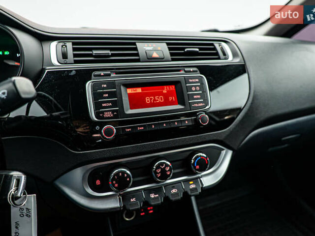 Білий Кіа Ріо, об'ємом двигуна 1.4 л та пробігом 193 тис. км за 9864 $, фото 15 на Automoto.ua