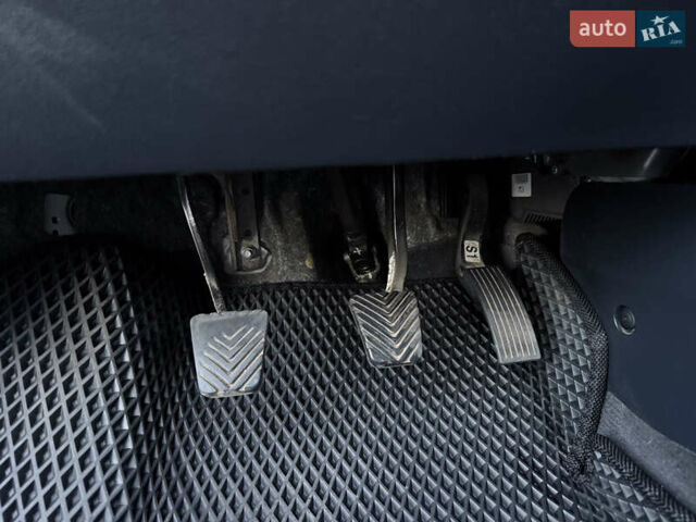 Білий Кіа Ріо, об'ємом двигуна 1.4 л та пробігом 132 тис. км за 9300 $, фото 16 на Automoto.ua