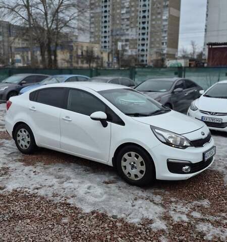 Білий Кіа Ріо, об'ємом двигуна 1.4 л та пробігом 182 тис. км за 10500 $, фото 2 на Automoto.ua