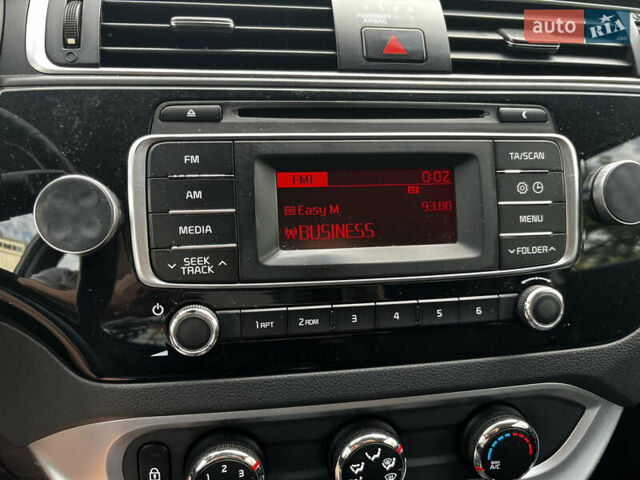 Белый Киа Рио, объемом двигателя 1.4 л и пробегом 81 тыс. км за 7400 $, фото 14 на Automoto.ua