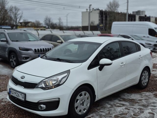 Білий Кіа Ріо, об'ємом двигуна 1.4 л та пробігом 182 тис. км за 9999 $, фото 1 на Automoto.ua