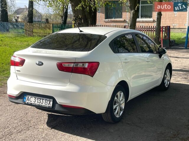Білий Кіа Ріо, об'ємом двигуна 1.4 л та пробігом 140 тис. км за 9350 $, фото 8 на Automoto.ua
