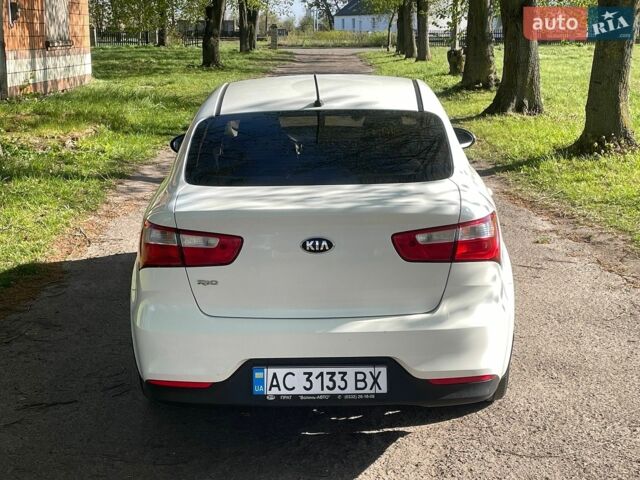 Білий Кіа Ріо, об'ємом двигуна 1.4 л та пробігом 140 тис. км за 9350 $, фото 1 на Automoto.ua