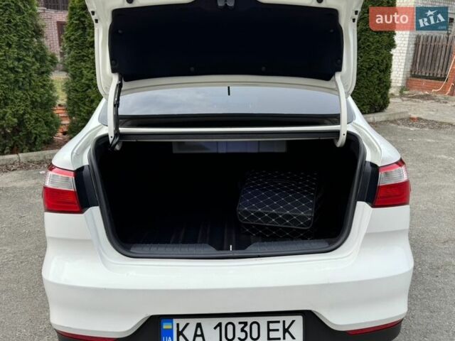 Белый Киа Рио, объемом двигателя 1.6 л и пробегом 162 тыс. км за 10300 $, фото 26 на Automoto.ua