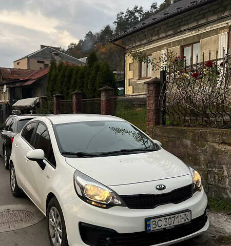Белый Киа Рио, объемом двигателя 1.4 л и пробегом 101 тыс. км за 13500 $, фото 13 на Automoto.ua