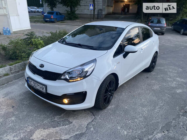 Белый Киа Рио, объемом двигателя 1.4 л и пробегом 84 тыс. км за 14700 $, фото 6 на Automoto.ua