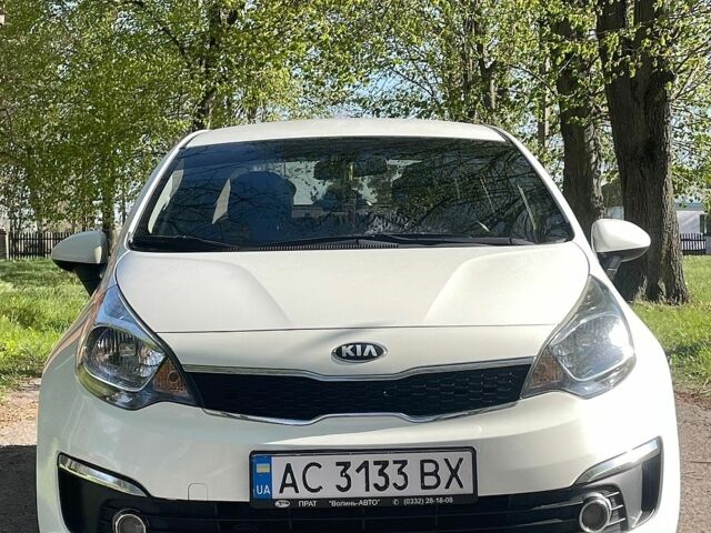 Білий Кіа Ріо, об'ємом двигуна 1.4 л та пробігом 140 тис. км за 9350 $, фото 6 на Automoto.ua
