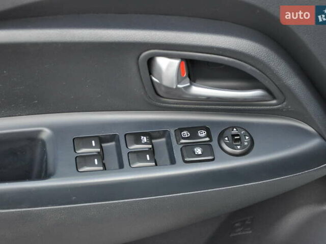 Белый Киа Рио, объемом двигателя 1.6 л и пробегом 117 тыс. км за 9800 $, фото 16 на Automoto.ua