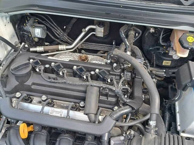 Белый Киа Рио, объемом двигателя 1.4 л и пробегом 21 тыс. км за 10700 $, фото 6 на Automoto.ua