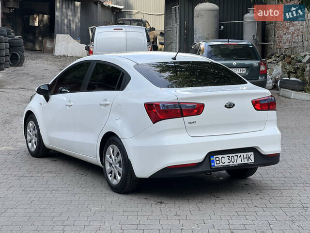 Белый Киа Рио, объемом двигателя 1.4 л и пробегом 101 тыс. км за 13500 $, фото 8 на Automoto.ua