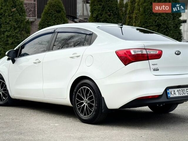 Белый Киа Рио, объемом двигателя 1.6 л и пробегом 162 тыс. км за 11000 $, фото 14 на Automoto.ua