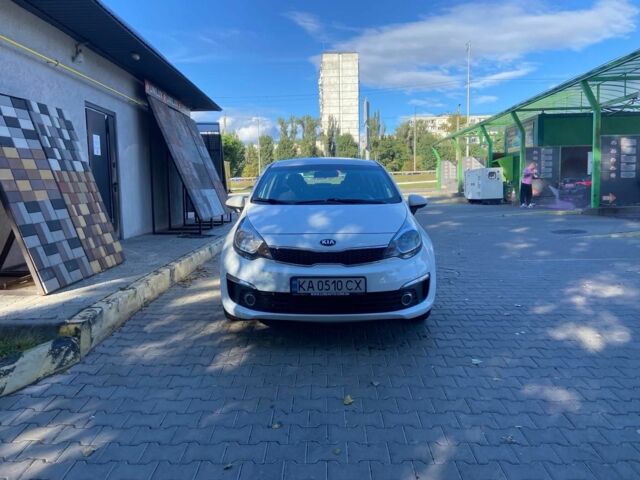 Белый Киа Рио, объемом двигателя 1.4 л и пробегом 88 тыс. км за 8300 $, фото 2 на Automoto.ua