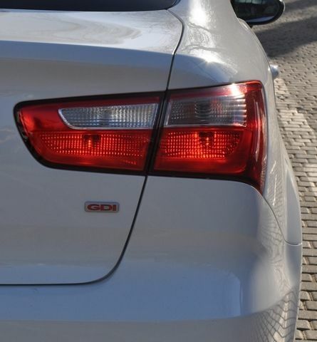 Белый Киа Рио, объемом двигателя 1.6 л и пробегом 117 тыс. км за 8300 $, фото 7 на Automoto.ua