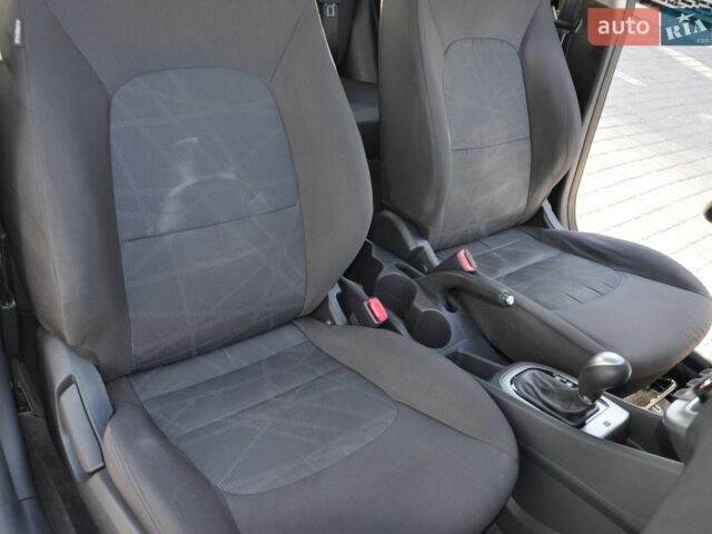 Белый Киа Рио, объемом двигателя 1.6 л и пробегом 117 тыс. км за 8300 $, фото 21 на Automoto.ua