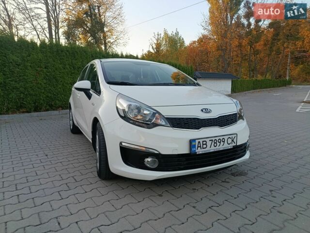 Білий Кіа Ріо, об'ємом двигуна 1.4 л та пробігом 49 тис. км за 10600 $, фото 21 на Automoto.ua