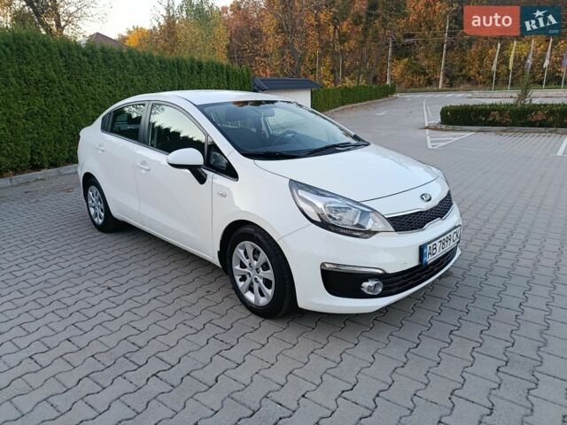 Білий Кіа Ріо, об'ємом двигуна 1.4 л та пробігом 49 тис. км за 10600 $, фото 1 на Automoto.ua