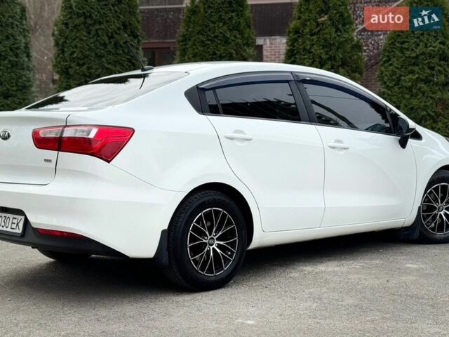 Белый Киа Рио, объемом двигателя 1.6 л и пробегом 162 тыс. км за 10300 $, фото 8 на Automoto.ua