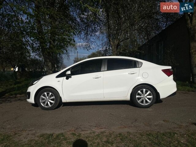 Белый Киа Рио, объемом двигателя 1.4 л и пробегом 140 тыс. км за 9350 $, фото 2 на Automoto.ua