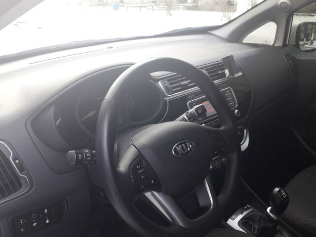 Білий Кіа Ріо, об'ємом двигуна 1.4 л та пробігом 18 тис. км за 11500 $, фото 1 на Automoto.ua