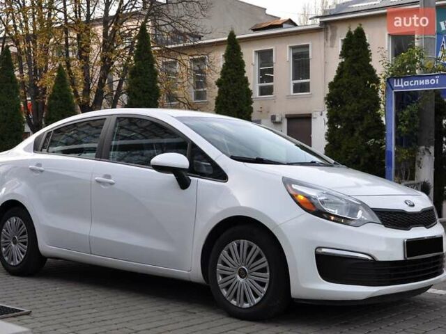 Белый Киа Рио, объемом двигателя 1.6 л и пробегом 117 тыс. км за 9800 $, фото 9 на Automoto.ua