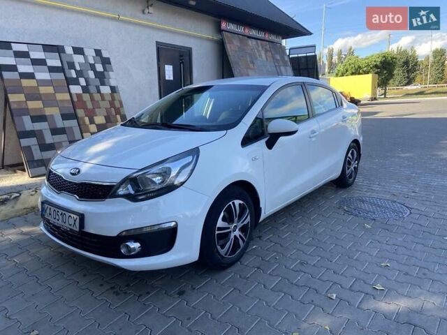 Белый Киа Рио, объемом двигателя 1.4 л и пробегом 87 тыс. км за 8700 $, фото 3 на Automoto.ua