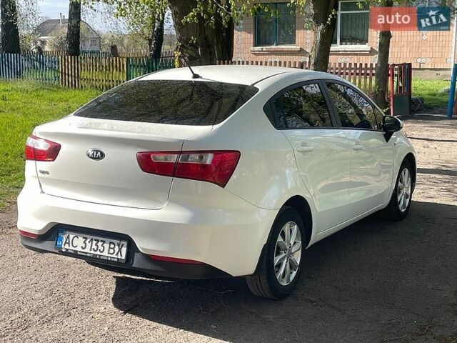 Белый Киа Рио, объемом двигателя 1.4 л и пробегом 140 тыс. км за 9350 $, фото 8 на Automoto.ua