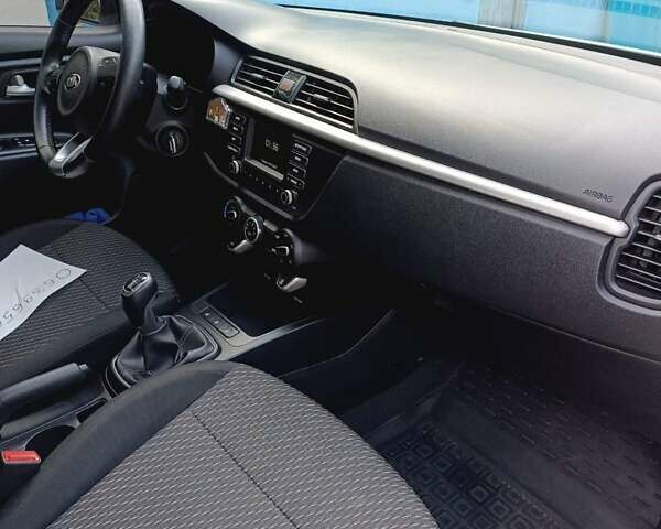 Белый Киа Рио, объемом двигателя 1.4 л и пробегом 21 тыс. км за 10700 $, фото 10 на Automoto.ua