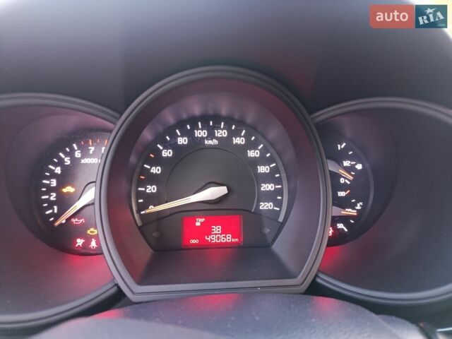 Білий Кіа Ріо, об'ємом двигуна 1.4 л та пробігом 49 тис. км за 10600 $, фото 36 на Automoto.ua