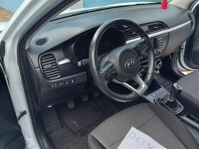 Белый Киа Рио, объемом двигателя 1.4 л и пробегом 21 тыс. км за 10700 $, фото 3 на Automoto.ua