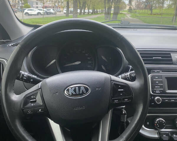 Білий Кіа Ріо, об'ємом двигуна 1.4 л та пробігом 192 тис. км за 9600 $, фото 14 на Automoto.ua