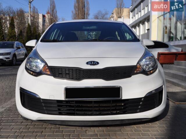 Белый Киа Рио, объемом двигателя 1.6 л и пробегом 117 тыс. км за 8300 $, фото 12 на Automoto.ua