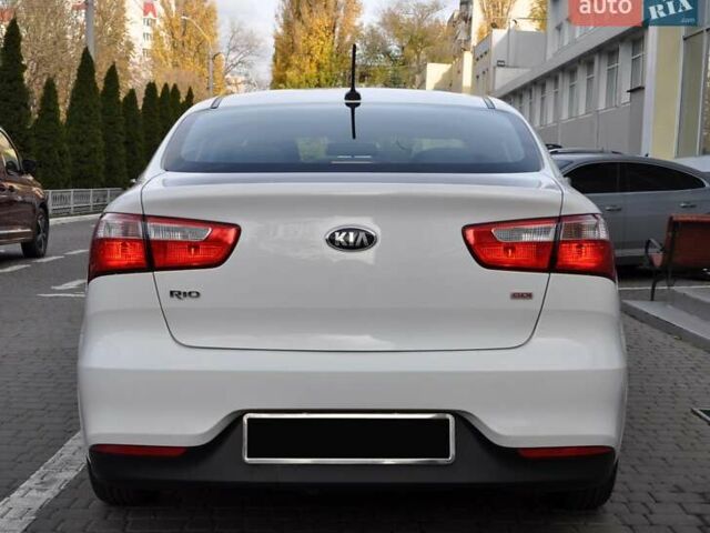 Белый Киа Рио, объемом двигателя 1.6 л и пробегом 117 тыс. км за 9800 $, фото 4 на Automoto.ua