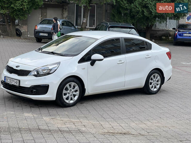 Белый Киа Рио, объемом двигателя 1.4 л и пробегом 101 тыс. км за 13500 $, фото 4 на Automoto.ua