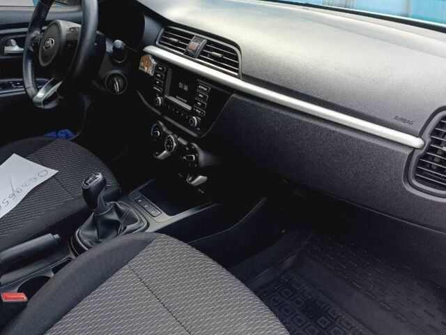 Белый Киа Рио, объемом двигателя 1.4 л и пробегом 21 тыс. км за 10700 $, фото 8 на Automoto.ua