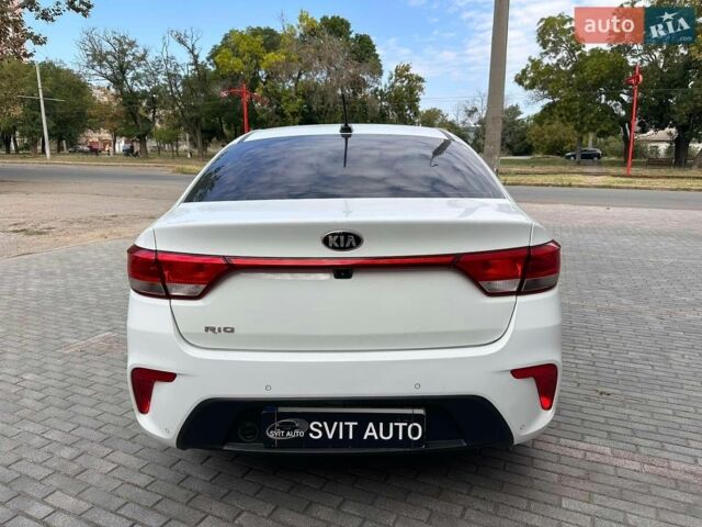 Белый Киа Рио, объемом двигателя 1.6 л и пробегом 144 тыс. км за 12999 $, фото 12 на Automoto.ua