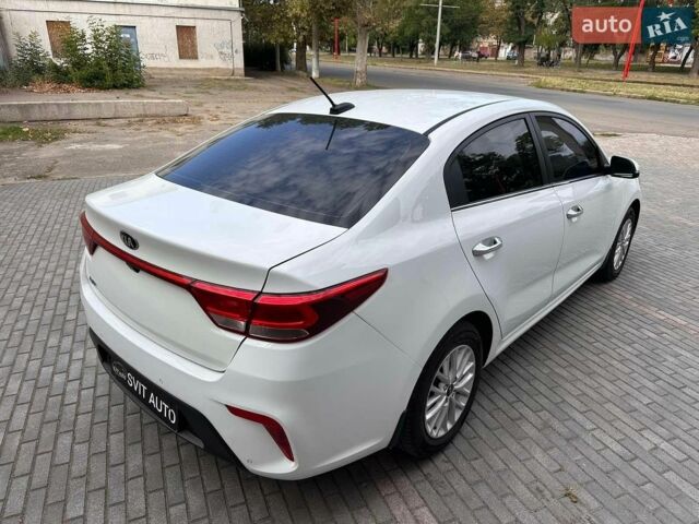 Белый Киа Рио, объемом двигателя 1.6 л и пробегом 144 тыс. км за 12999 $, фото 11 на Automoto.ua