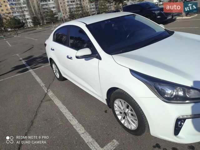 Белый Киа Рио, объемом двигателя 1.6 л и пробегом 144 тыс. км за 12300 $, фото 2 на Automoto.ua