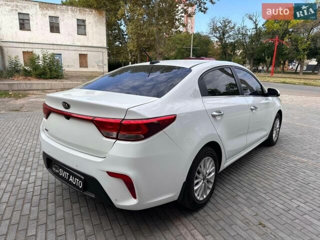 Белый Киа Рио, объемом двигателя 1.6 л и пробегом 144 тыс. км за 12999 $, фото 10 на Automoto.ua