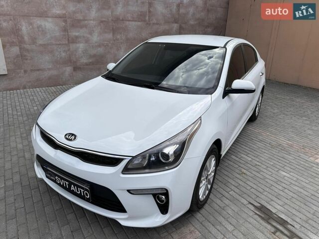 Белый Киа Рио, объемом двигателя 1.6 л и пробегом 144 тыс. км за 12999 $, фото 1 на Automoto.ua