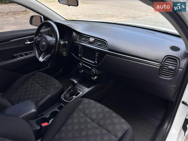 Белый Киа Рио, объемом двигателя 1.6 л и пробегом 144 тыс. км за 12999 $, фото 27 на Automoto.ua