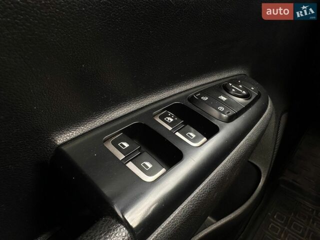 Белый Киа Рио, объемом двигателя 1.6 л и пробегом 144 тыс. км за 12999 $, фото 41 на Automoto.ua