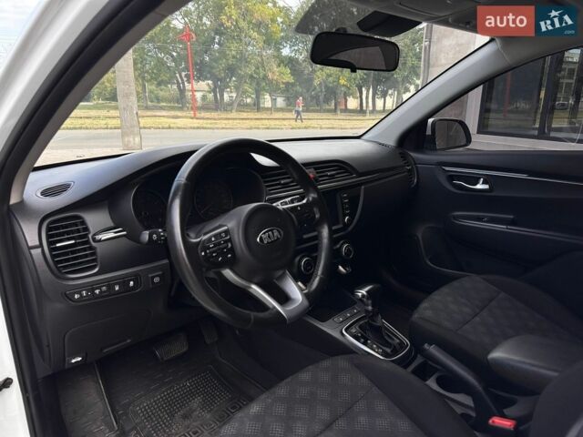 Белый Киа Рио, объемом двигателя 1.6 л и пробегом 144 тыс. км за 12999 $, фото 21 на Automoto.ua