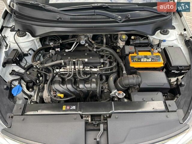 Белый Киа Рио, объемом двигателя 1.6 л и пробегом 144 тыс. км за 12999 $, фото 44 на Automoto.ua