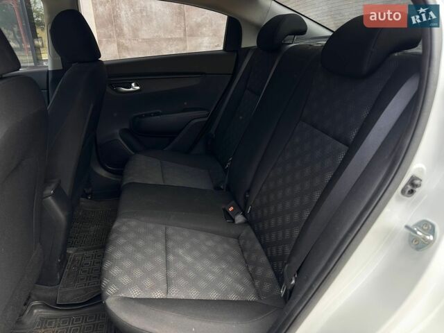 Белый Киа Рио, объемом двигателя 1.6 л и пробегом 144 тыс. км за 12999 $, фото 22 на Automoto.ua