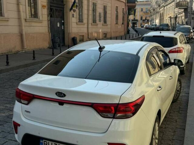 Білий Кіа Ріо, об'ємом двигуна 1.59 л та пробігом 90 тис. км за 13950 $, фото 3 на Automoto.ua