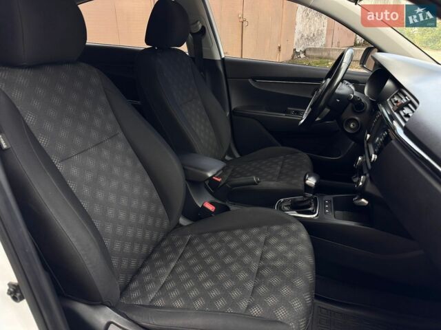 Белый Киа Рио, объемом двигателя 1.6 л и пробегом 144 тыс. км за 12999 $, фото 26 на Automoto.ua