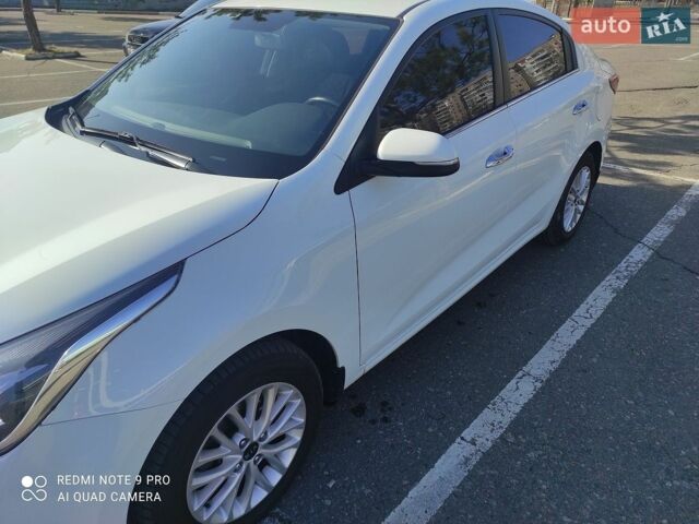 Белый Киа Рио, объемом двигателя 1.6 л и пробегом 144 тыс. км за 12300 $, фото 3 на Automoto.ua